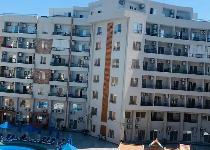 Tiba Golden Apartmanhotel